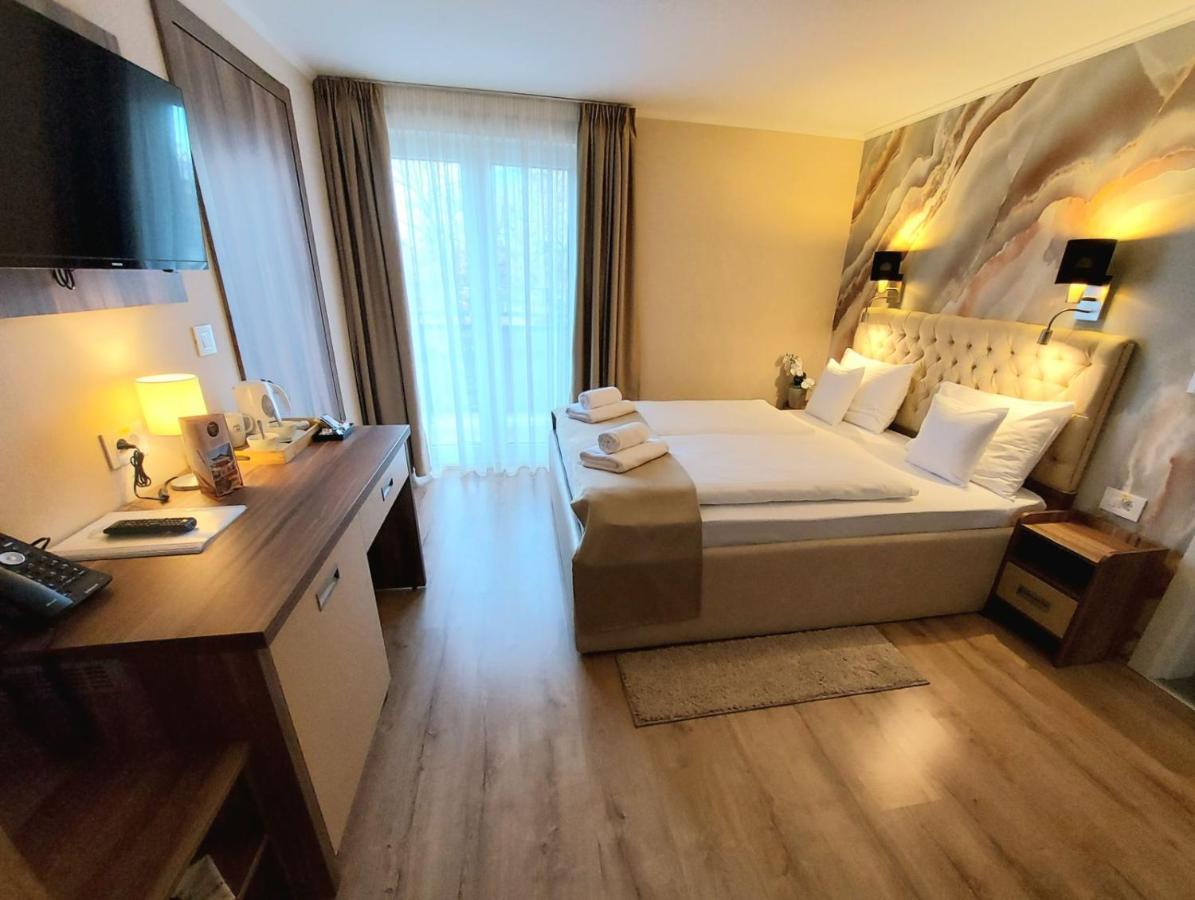 Papuli Rooms 4U Senta Екстер'єр фото