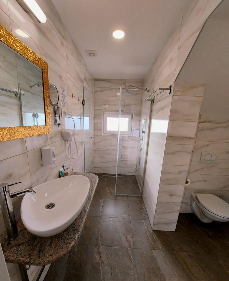 Papuli Rooms 4U Senta Екстер'єр фото